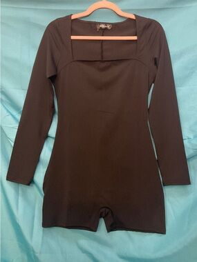 💜 Athletic Long-Sleeve  Fitted Bodysuit • NWT • 16" p2p, 30", 4" inseam